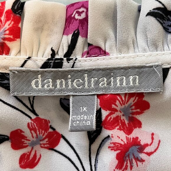 Daniel Rainn Blouse White with Red & Pink Flowers Size 1X Women's - Picture 3 of 4